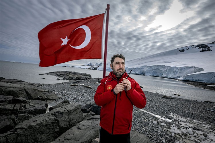 Dünyanın geleceği için çözümleri Antarktika'da arandı