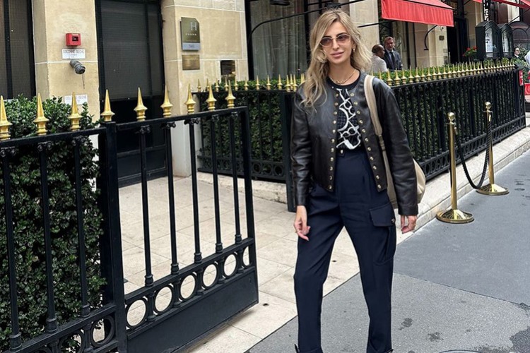 Uyanoğlu ailesiyle Paris'te