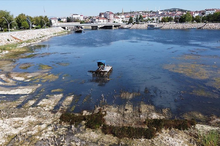 Kuraklık yaşayan göller için kritik müdahale