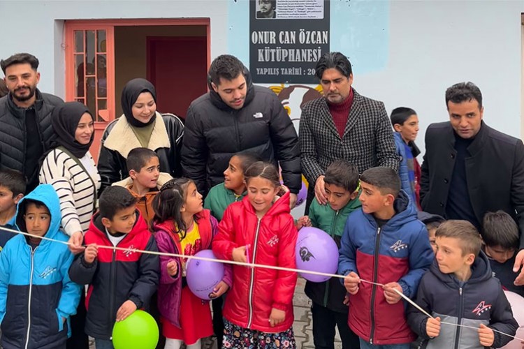 Adı kütüphanede yaşayacak