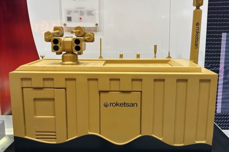 Roketsan, çözümlerini Malezya'da sergiliyor