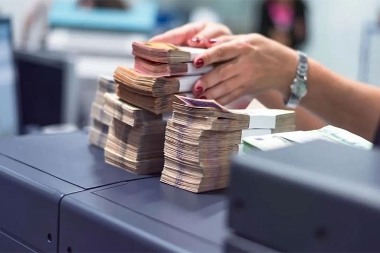 Hazine kefaletiyle kullandırılan kredi tutarı 923,7 milyar lirayı aştı