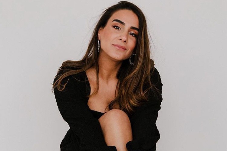 15 yıl önce yazılan şarkıyı yayınladı