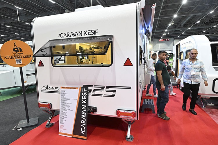 Karavanların ve tekerlekli mobil evlerin fuarı kapılarını açtı