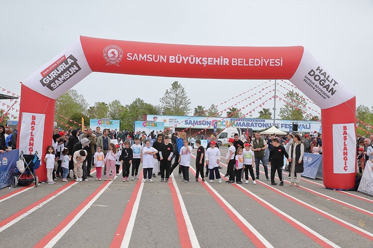 Samsun'da Çocuk Maratonu ve Festivali düzenlendi