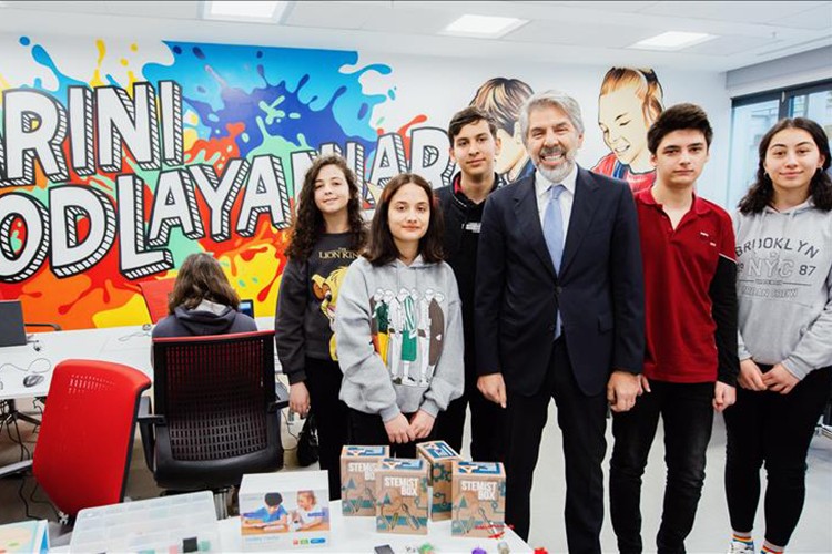 "Yarını Kodlayanlar" projesinde "2. Clubhouse yapay zeka sınıfı" açıldı