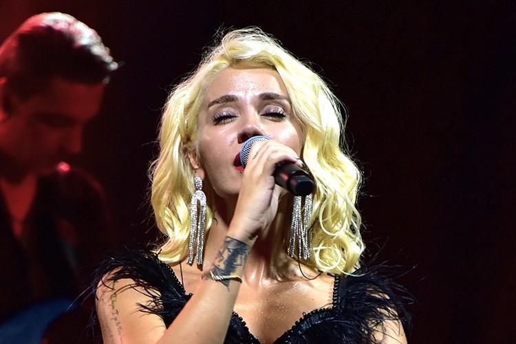 Madam Arabesk; Yabancı turistlerin arabesk sevgisi