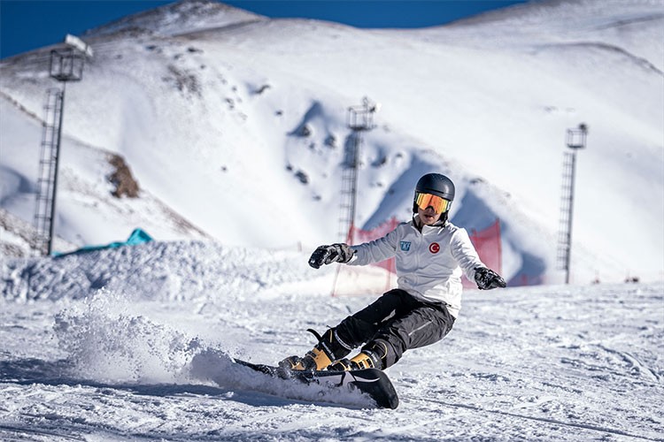 Snowboardda "test kayakçılığından" milli sporculuğa