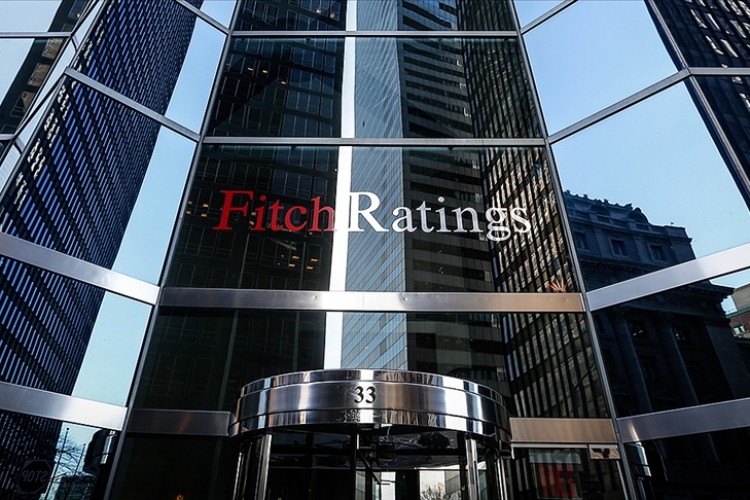 Fitch, Türk bankacılık sektörünün görünümünü 'nötr'den 'iyileşiyor'a revize etti