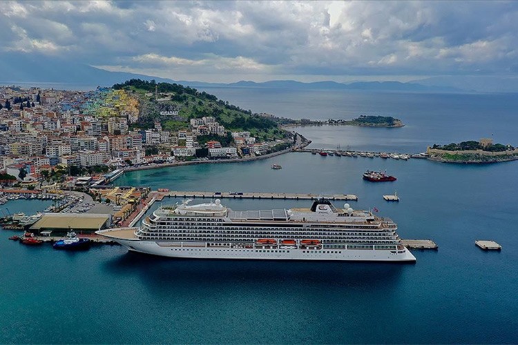 Kuşadası kruvaziyer turizminde zirvede