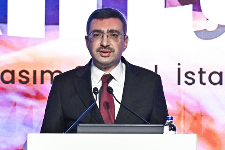 "Fonları kötüye kullananlara ceza vermekten çekinmeyeceğiz"