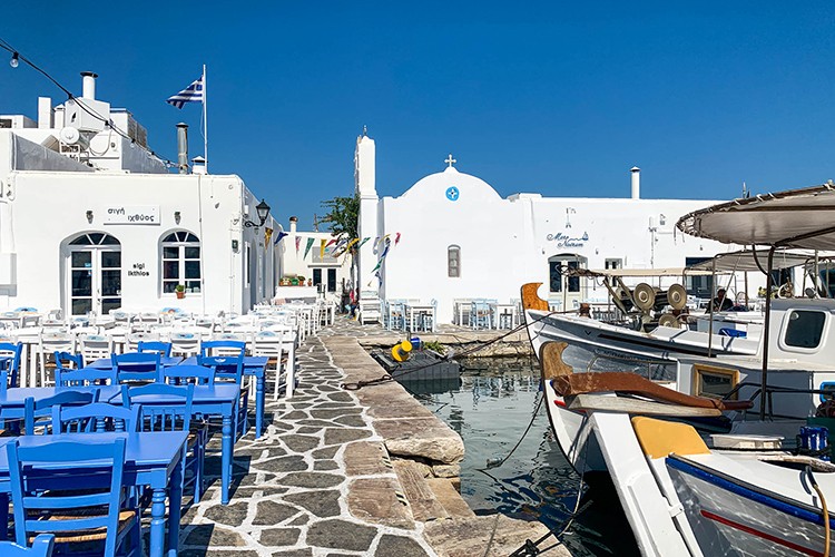 Rüzgarın dans ettiği ada Paros