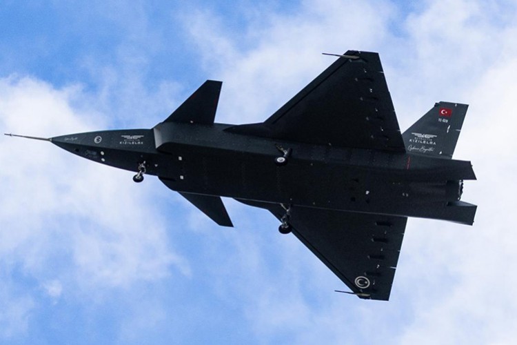 Adından söz ettirmeyi başardı