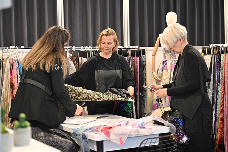 "Giysilik Kumaş ve Aksesuarları Fuarı" açıldı