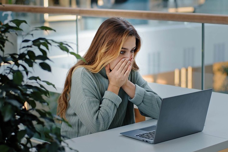Cinsel taciz dolandırıcılığı geri döndü