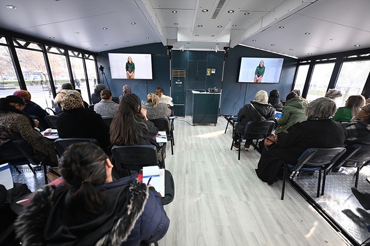 Girişimcilik Eğitim Tırı Düzce'de