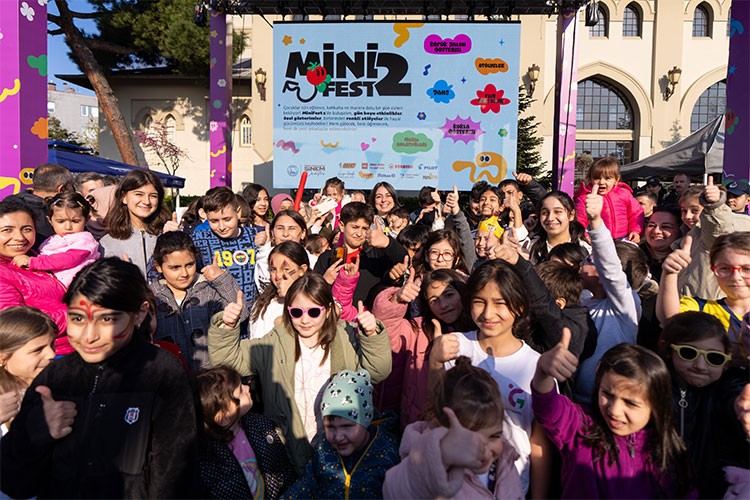 Çocuklar ve gençler