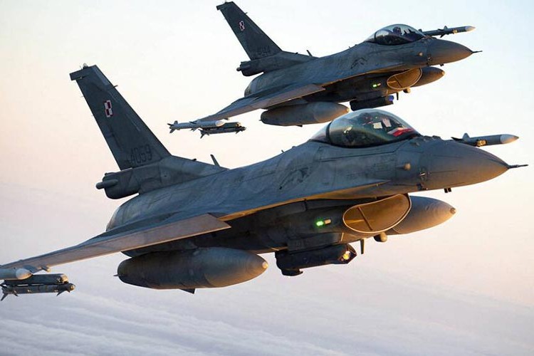 Türkiye'ye F-16 satışını şarta bağlayan tasarı kabul edildi