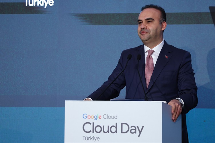 "Google 2 milyar dolar yatırım yapacak"