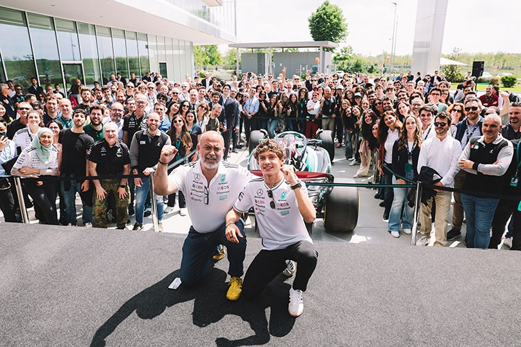 Sıvı teknolojı̇sı̇ndekı̇ yenı̇lı̇klerı̇nı̇ sergı̇lı̇yor