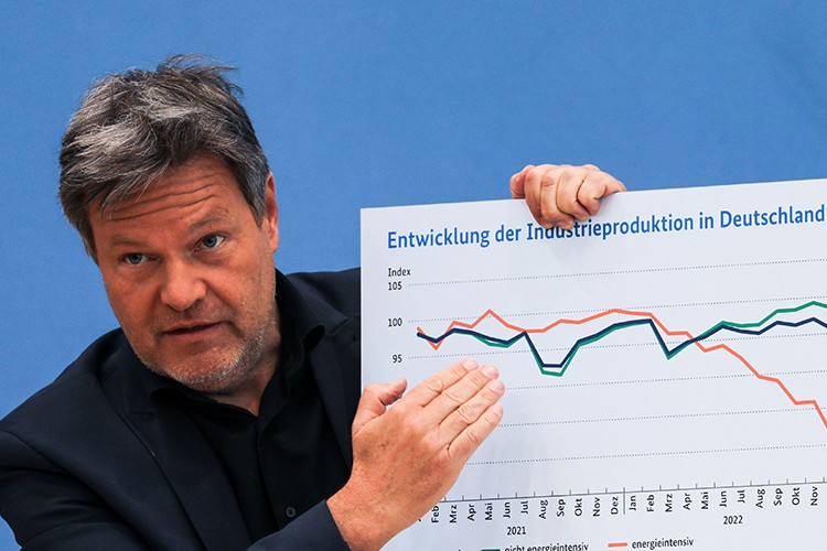 Almanya, 2023 büyüme tahminini 0,2 puan artırdı