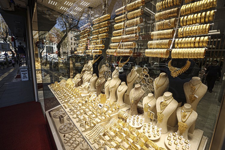 Altının kilogramı 7 milyon 470 bin liraya yükseldi