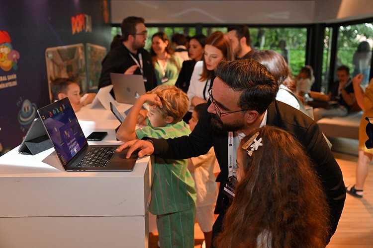 "DopiAI" ve "Doping Hafıza İlkokul" kullanıcılara sunuldu