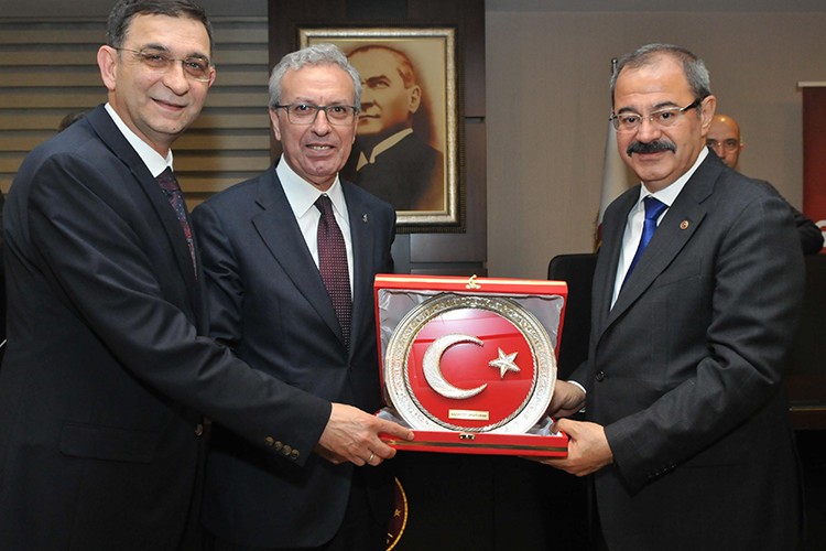 "Zorlukları aşabiliriz"