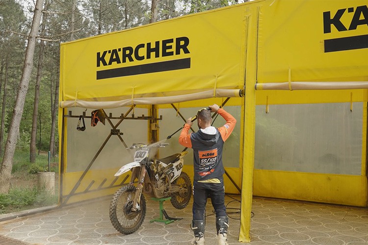 Karcher, Motokros Şampiyonu Şakir Şenkalaycı'nın Yanında