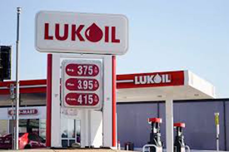 Rus petrol şirketi Lukoil yaptırımlar nedeniyle uluslararası varlıklarını satacak