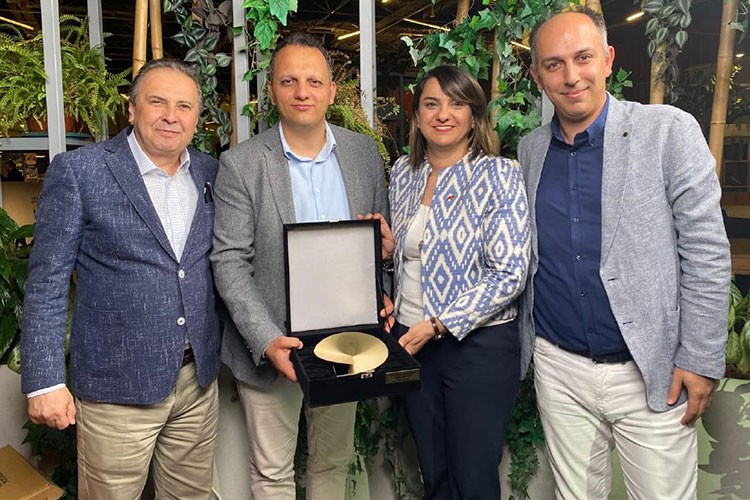 DYO Protherm Light ile Altın Çekül'den Ödülle Döndü