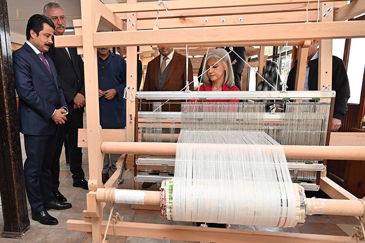 İsdemir Hatay İpeği'ne sahip çıkıyor