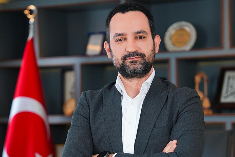 İletişimde yeni dönem: İnsan–yapay zekâ hibrit modeli