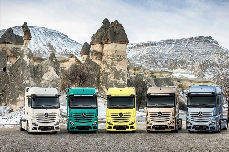 Kamyon ihracatı yılın ilk yarısında 2,4 milyar dolar oldu