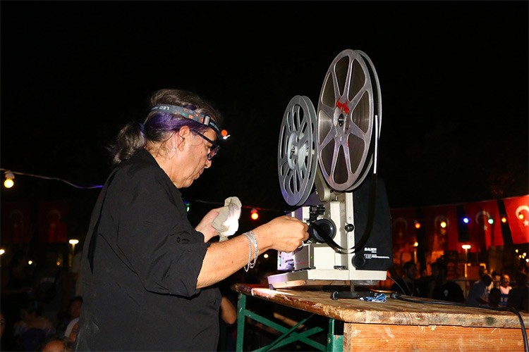 Nostalji tutkunları "Yeşilçam Festivali"nde buluştu