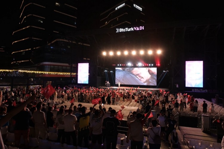 Millilerimiz için kalpler yine BtcTurk Vadi'de atacak