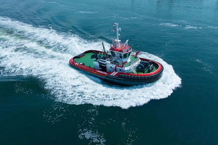 En büyük römorkör göreve başladı