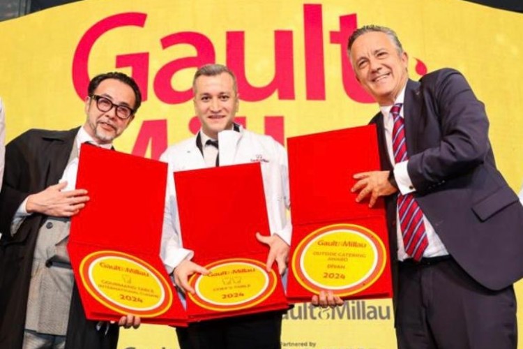 DİVAN GRUBU, BAŞARILARINI ULUSLARARASI ÖDÜLLERLE TAÇLANDIRIYOR