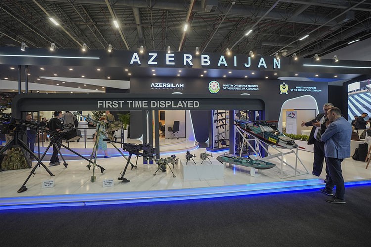 Azerbaycanlı firmalar ürünlerini IDEF'te tanıtıyor