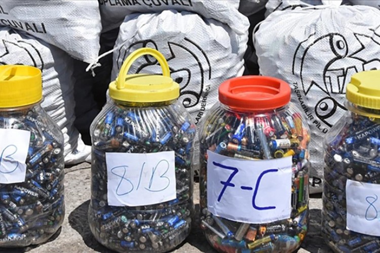 Elektronik atıklar ekonomiye kazandırılıyor