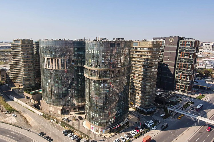 Sorunu çözecek her projeye girerim