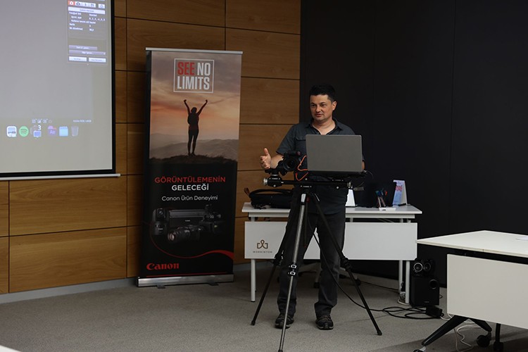 İlk ürün eğitimini EOS R5 C özelinde gerçekleştirdi