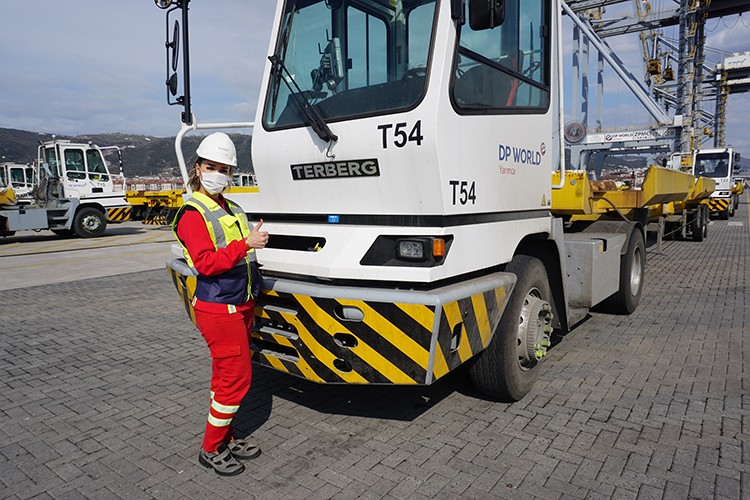 Ticareti sırtlayan kadınlar