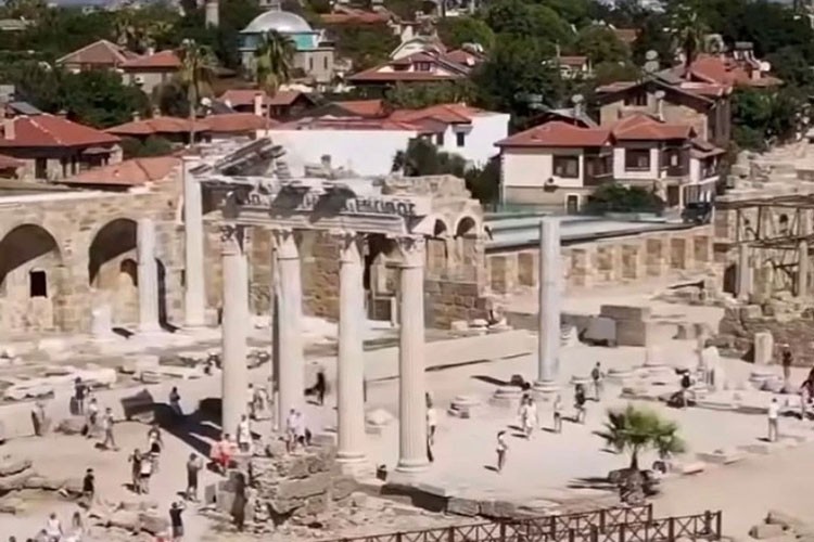 Antalya'nın tarihi ve doğal güzellikleri belgeselle tanıtıldı