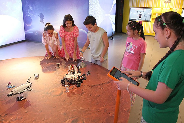 Askıda eğitim modeliyle çocuklar teknolojiyle tanışıyor