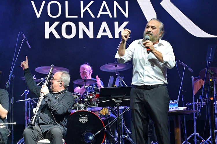 Kuzey Yıldızı Luvia'da parladı