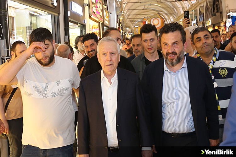 Aziz Yıldırım'ı Kapalı Çarşı'da ağırladı
