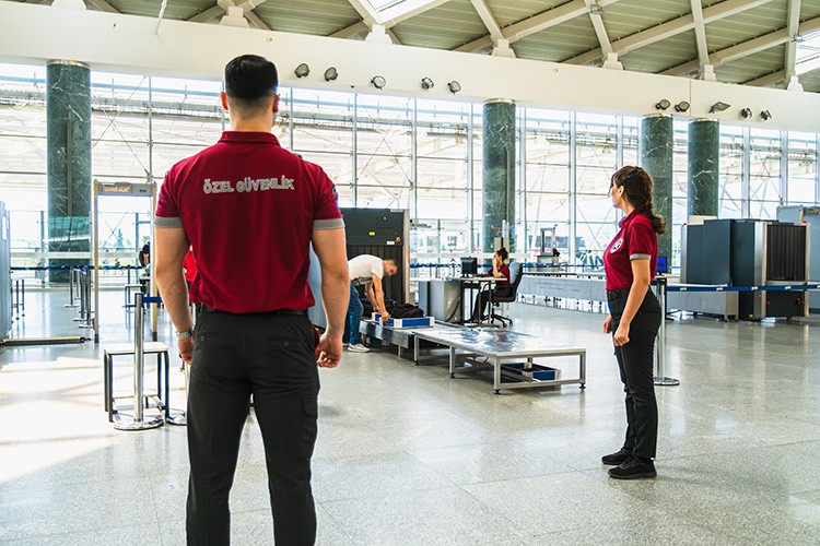 Uçuş öncesi güvenlikte merak edilenler