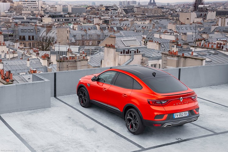 Renault Arkana'ya ikinci hibrit de geldi