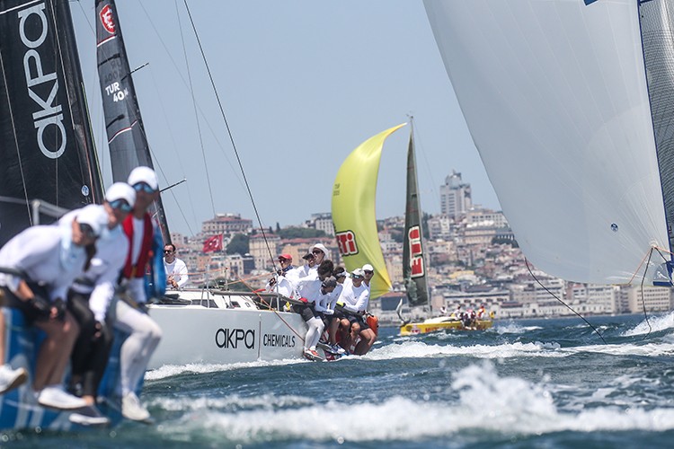 52'nci Deniz Kuvvetleri Kupası Yat Yarışı Başladı